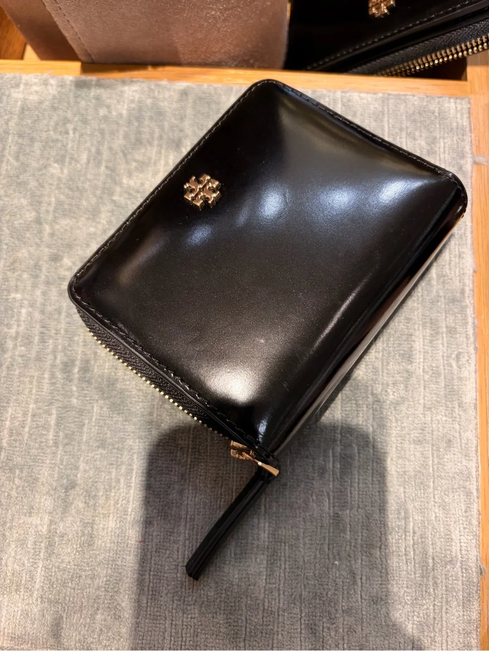 Tory Burch black patten Compact Wallet Thea smooth new with tag